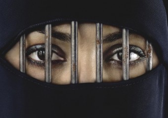 How Women Live in Saudi Arabia: Bans and Prejudices