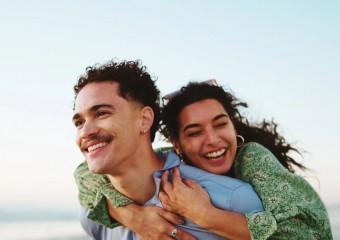 6 Unique Habits Of Women Who Attract Deep, Lasting Love