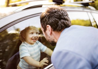 9 Reasons Why You Can Not Leave the Child Alone in the Car